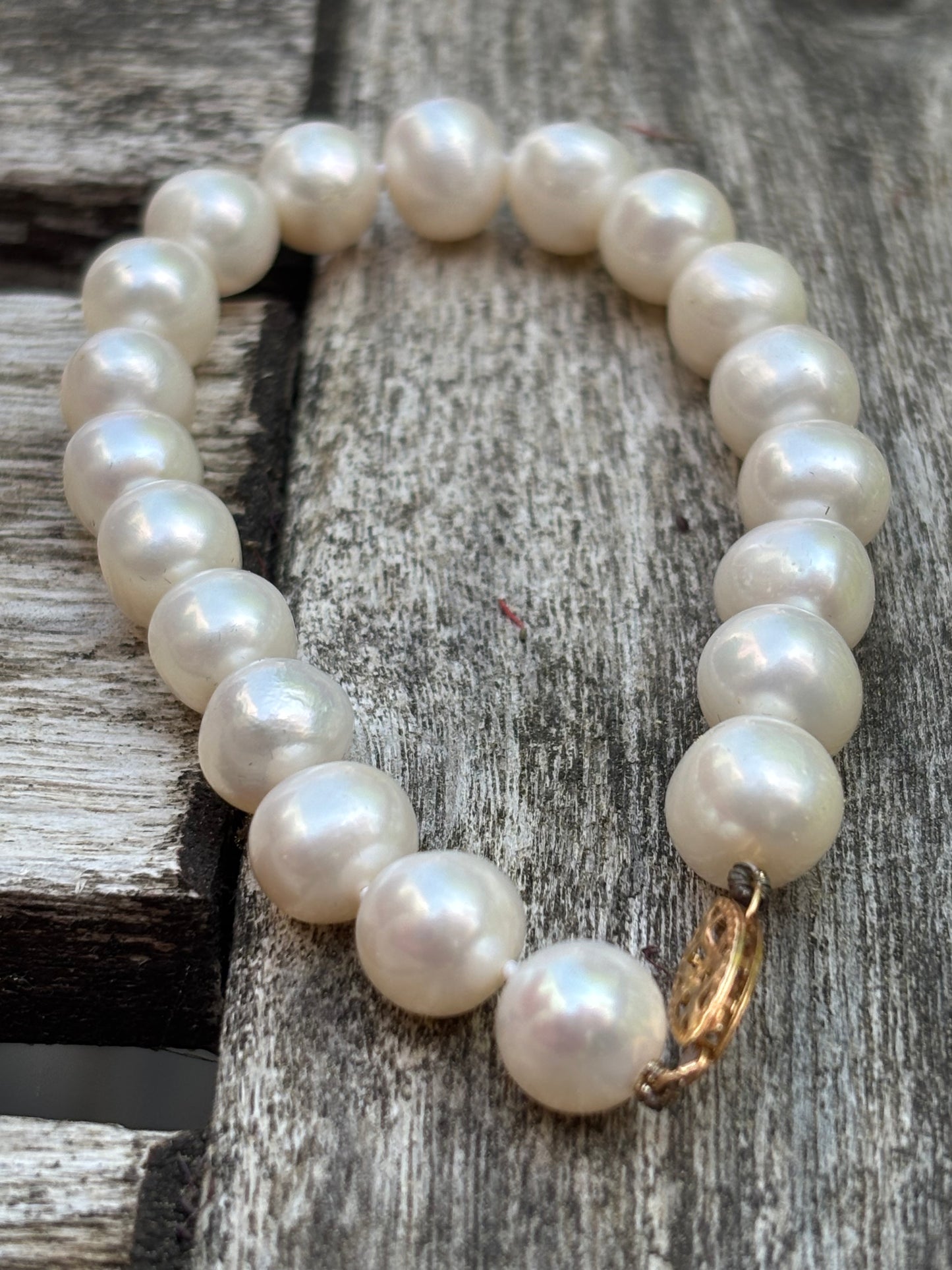 Freshwater pearl bracelet