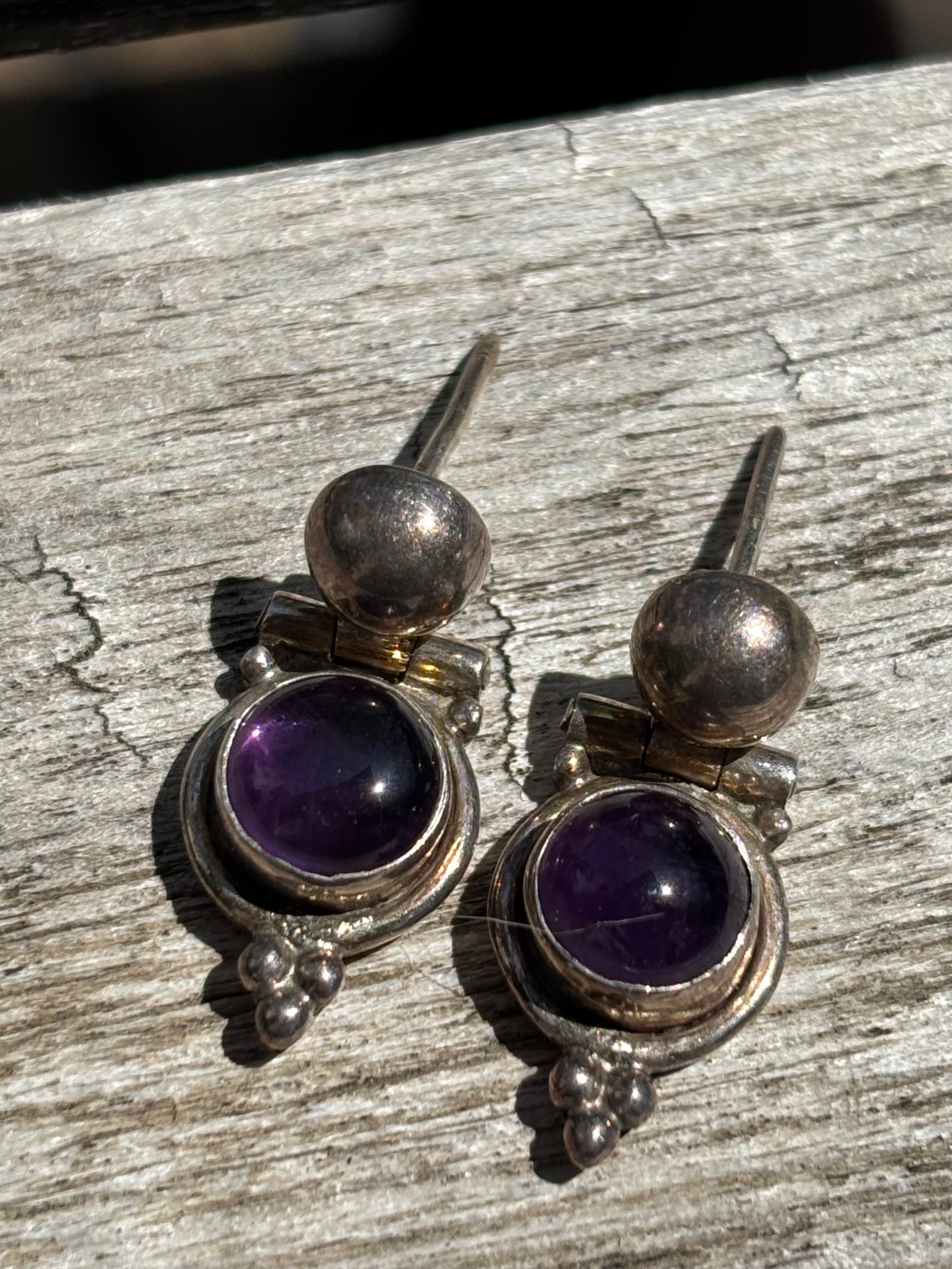 Hinged amethyst