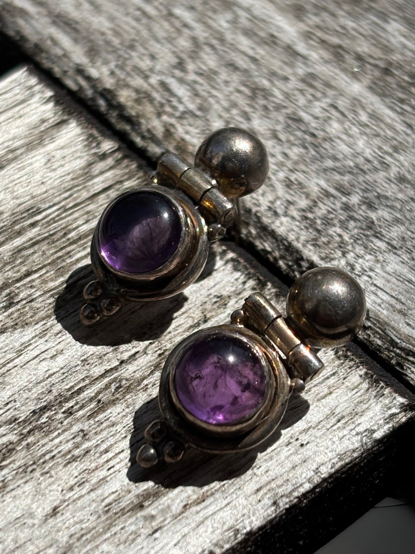 Hinged amethyst