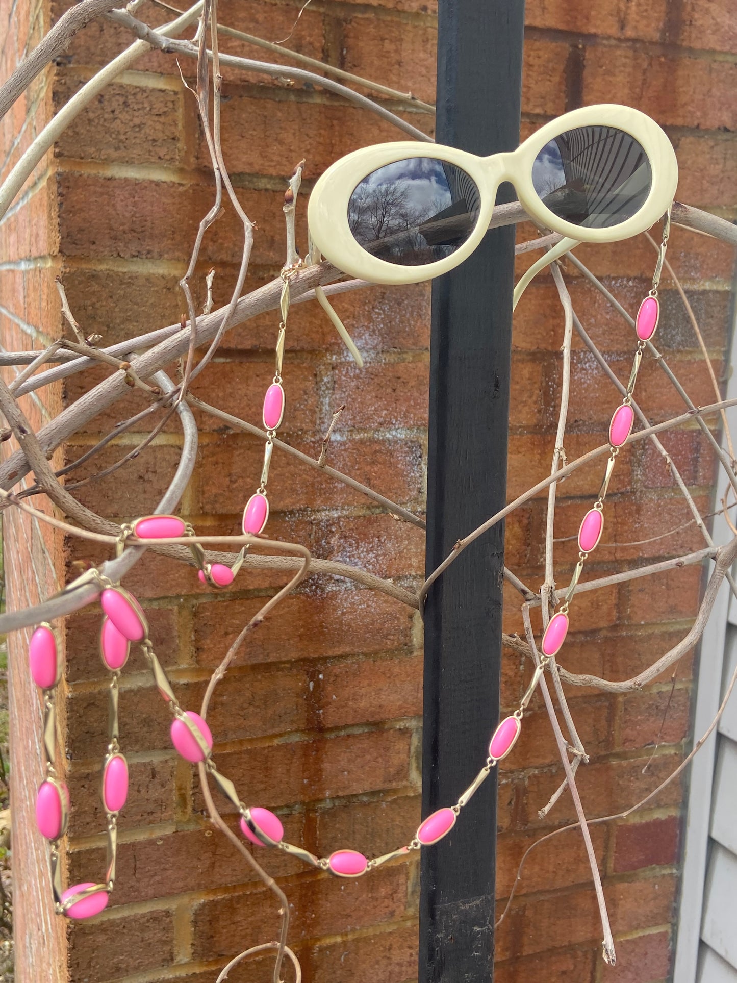 Pretty in pink eyeglass chain